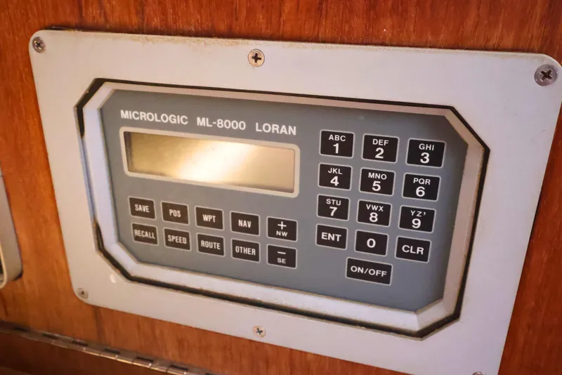 Slide: The Image of Micrologic ML-8000 LORAN navigation system on 1989 J Boat J 40. - 43