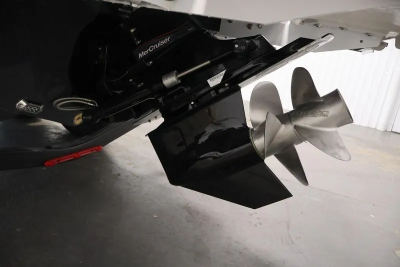 Slide: The Image of 2026 Four Winns HD3 boat with MerCruiser outdrive and stainless steel propeller. - 21