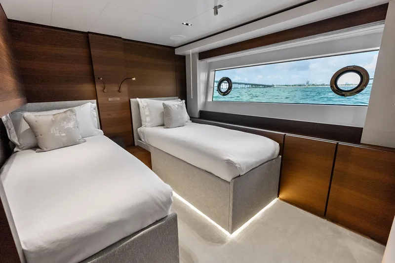 Slide: The Image of Custom Navetta 33 2023 - 108