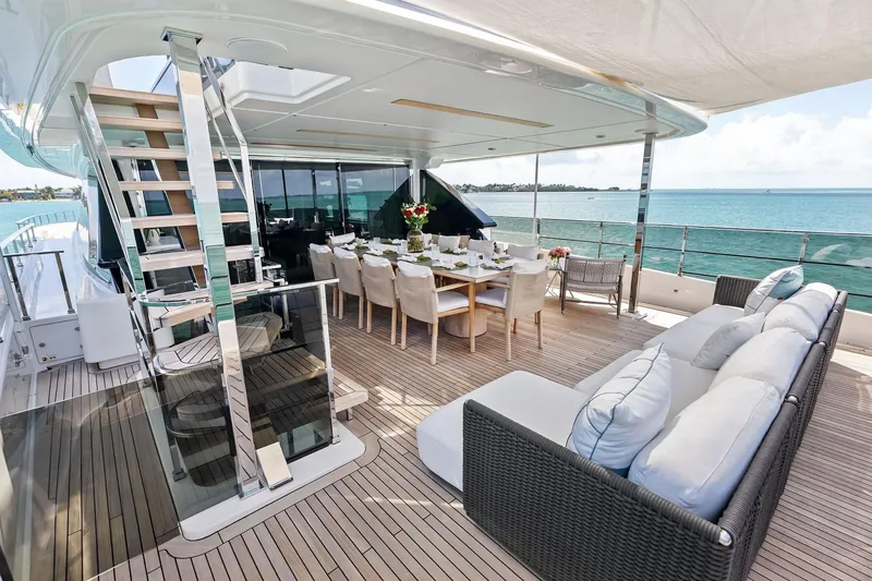 Slide: The Image of Custom Navetta 33 2023 - 46