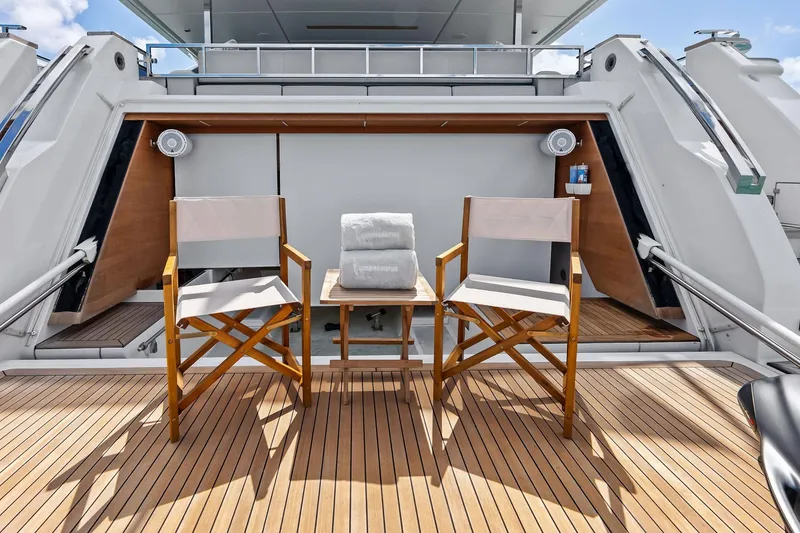 Slide: The Image of Custom Navetta 33 2023 - 48
