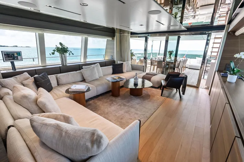 Slide: The Image of Custom Navetta 33 2023 - 52