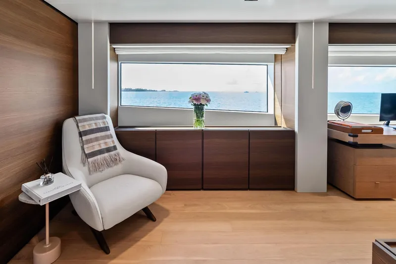 Slide: The Image of Custom Navetta 33 2023 - 77