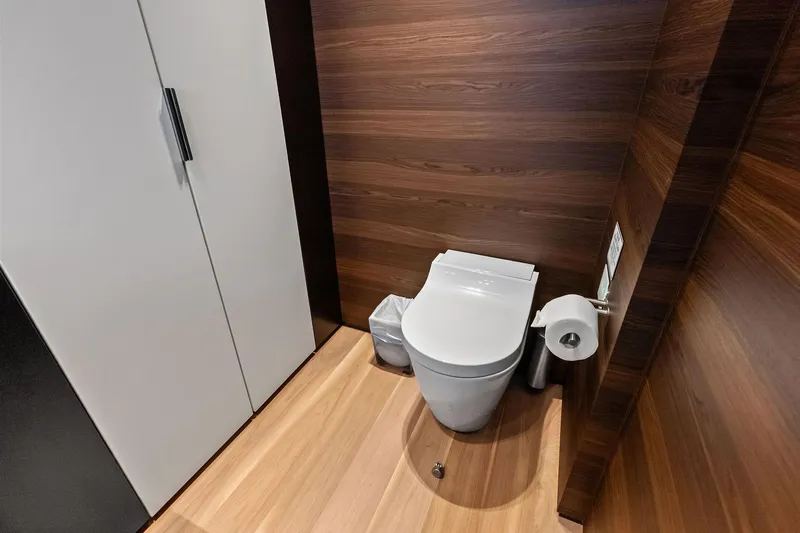 Slide: The Image of Custom Navetta 33 2023 - 95