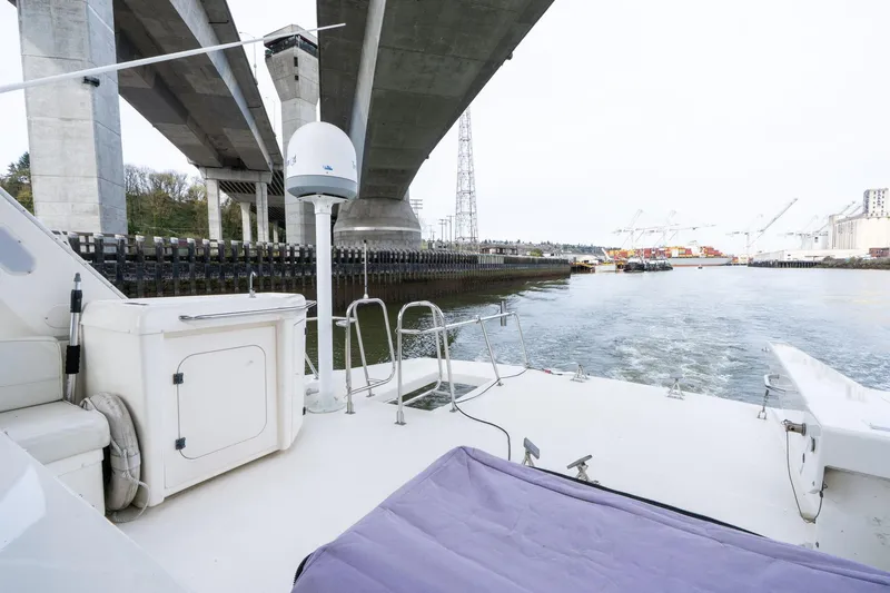 Slide: The Image of Meridian 490 Pilothouse 2003 - 62