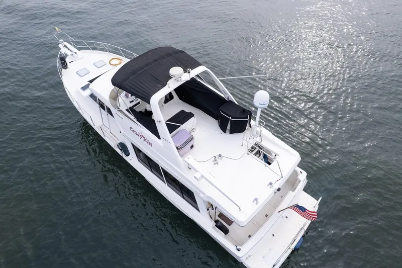 Slide: The Image of Meridian 490 Pilothouse 2003 - 76
