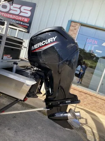 Slide: The Image of Sun Tracker Fishing Barge DLX 20 2020 - 9