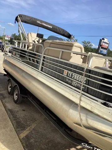 Slide: The Image of Sun Tracker Fishing Barge DLX 20 2020 - 43