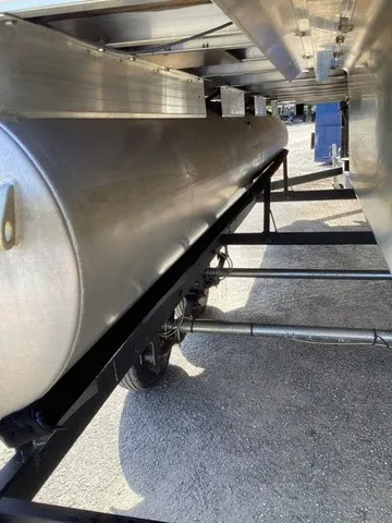 Slide: The Image of Sun Tracker Fishing Barge DLX 20 2020 - 8