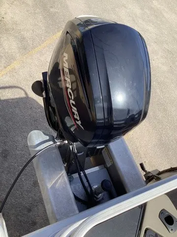 Slide: The Image of Sun Tracker Fishing Barge DLX 20 2020 - 24