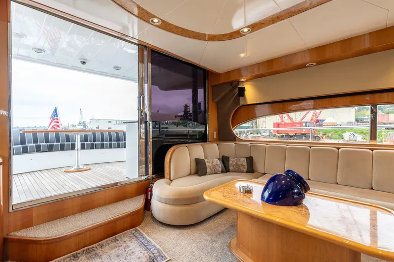 Slide: The Image of Vitech 68' Vitech Pilothouse 1999 - 51