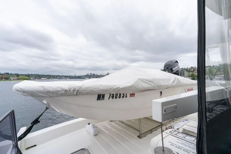 Slide: The Image of Vitech 68' Vitech Pilothouse 1999 - 73