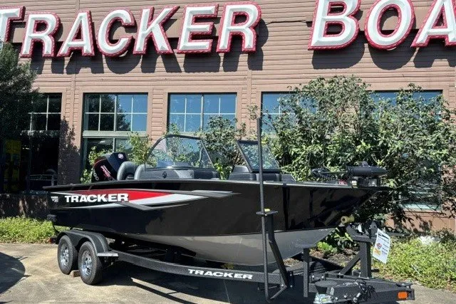 The Image of 2026 Tracker Targa V-19 Combo boat displayed outside Tracker Boats store. - 0