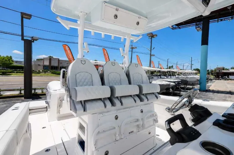 Slide: The Image of Sea Fox 328 Commander 2026 - 21