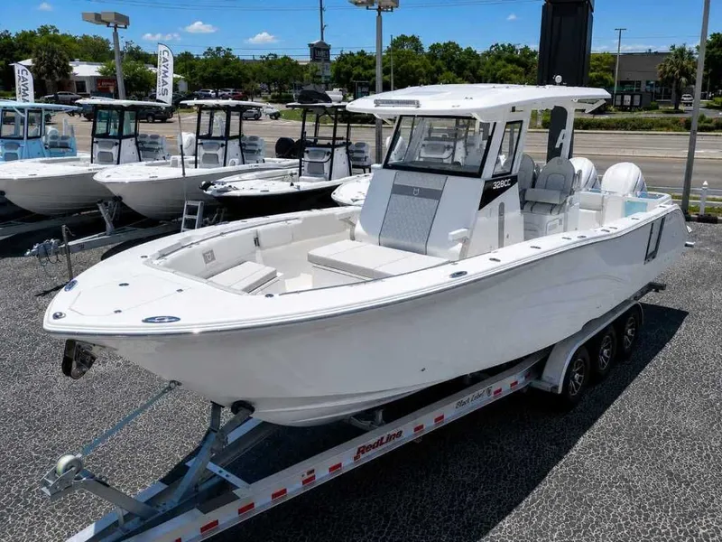 Slide: The Image of Sea Fox 328 Commander 2026 - 13