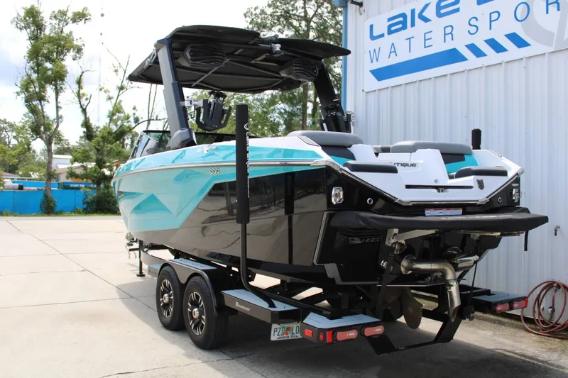 Slide: The Image of Nautique G23 2022 - 23