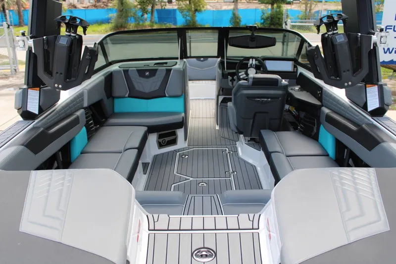 Slide: The Image of Nautique G23 2022 - 19