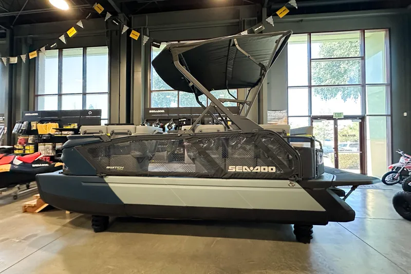 The Image of Sea-Doo Switch Cruise Limited 18 2026 - undefined
