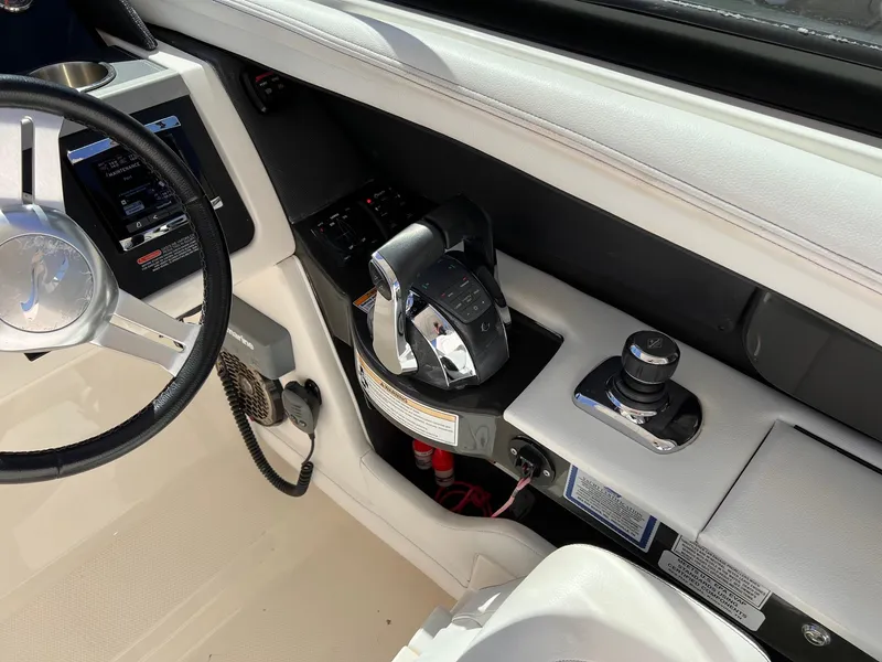Slide: The Image of Interior view of 2015 Sea Ray SLX 350 cockpit. - 20