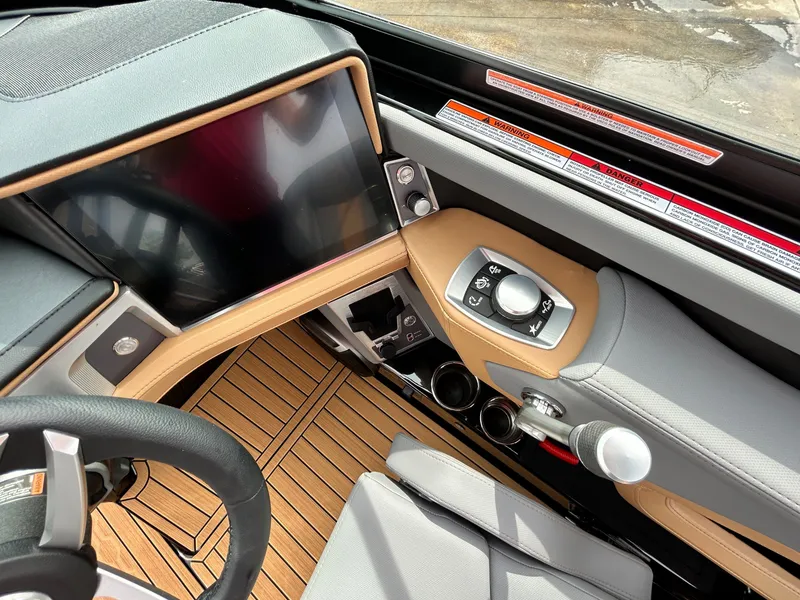 Slide: The Image of MasterCraft XT24 2026 - 28