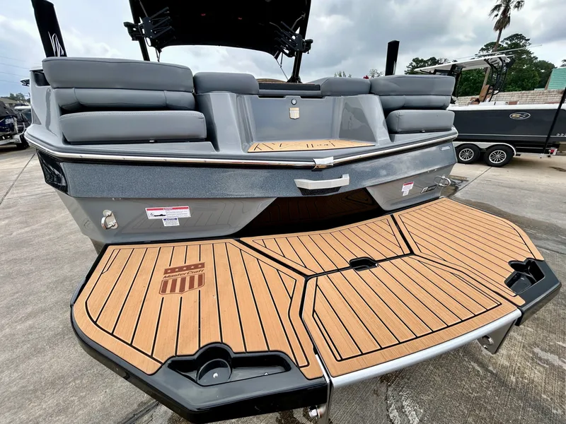 Slide: The Image of MasterCraft XT24 2026 - 14