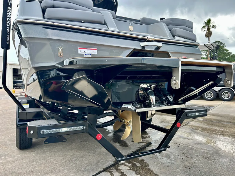 Slide: The Image of MasterCraft XT24 2026 - 15
