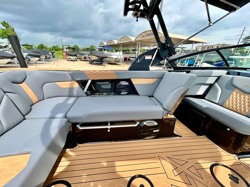 Slide: The Image of MasterCraft XT24 2026 - 40