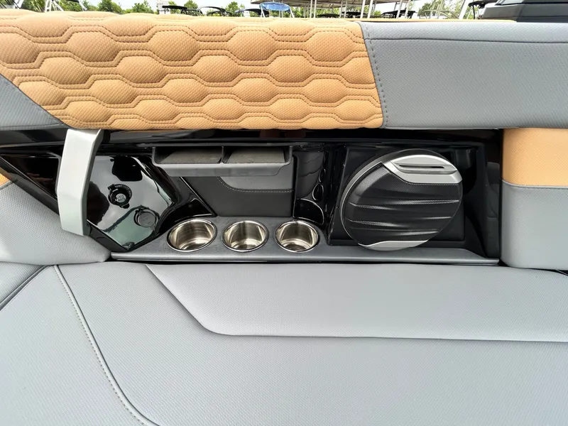 Slide: The Image of MasterCraft XT24 2026 - 44