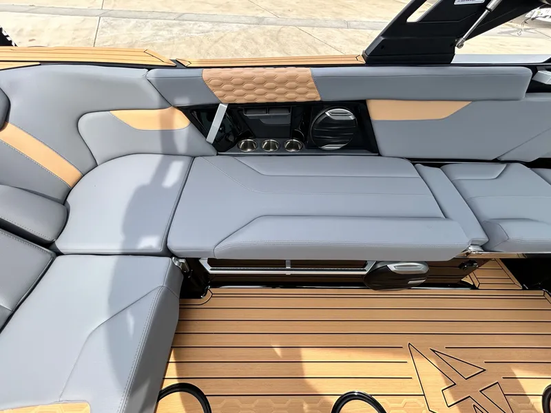 Slide: The Image of MasterCraft XT24 2026 - 41