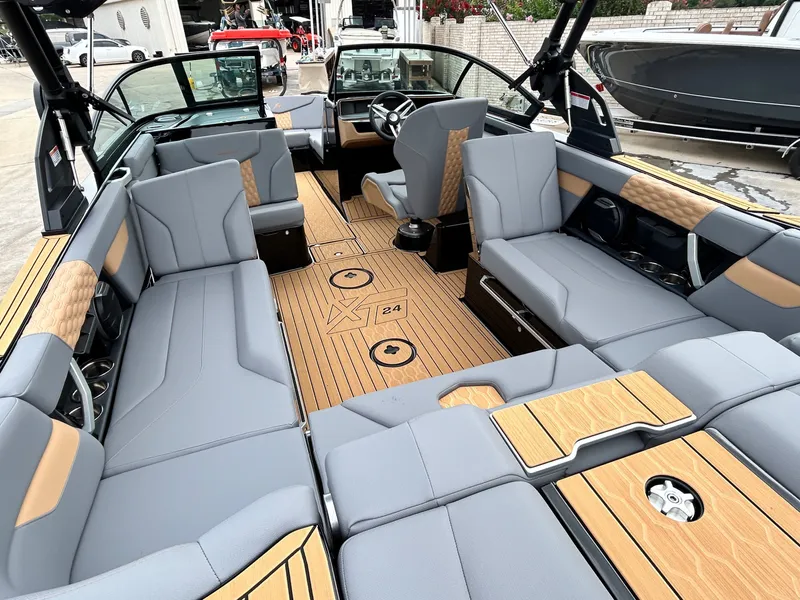 Slide: The Image of MasterCraft XT24 2026 - 39