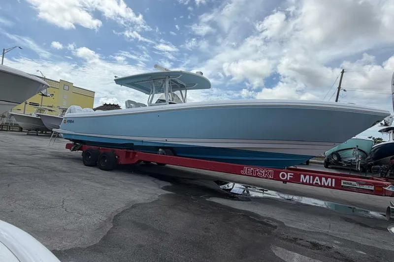 The Image of Intrepid 375 Nomad SE 2020 - undefined