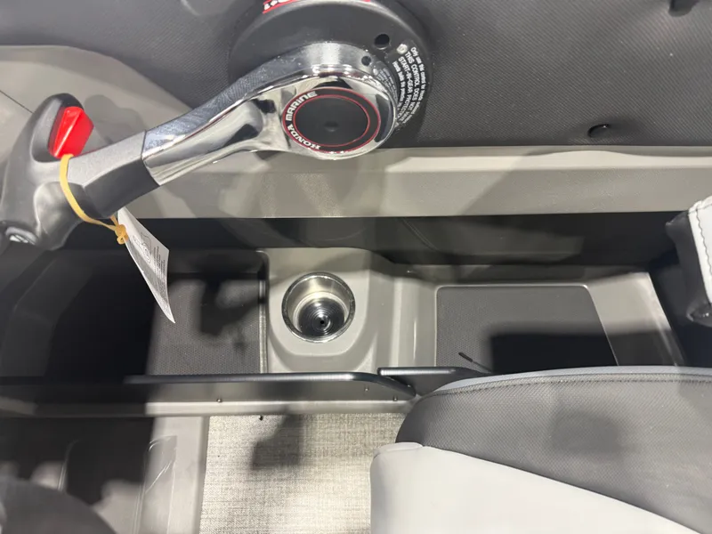 Slide: The Image of Tahoe LTZ 2385 Quad Lounge Shift SS & Honda 4-Stroke EFI 2026 - 18