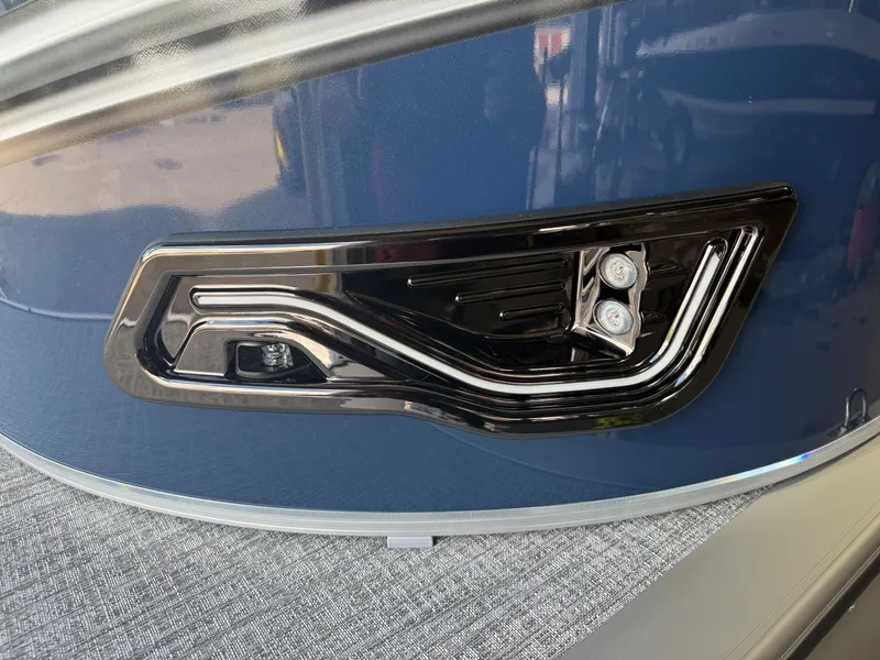 Slide: The Image of Tahoe LTZ 2385 Quad Lounge Shift SS & Honda 4-Stroke EFI 2026 - 35