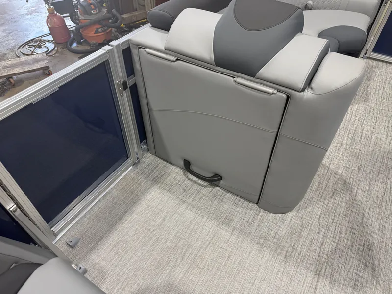 Slide: The Image of Tahoe LTZ 2385 Quad Lounge Shift SS & Honda 4-Stroke EFI 2026 - 26