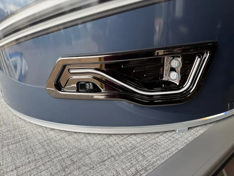 Slide: The Image of Tahoe LTZ 2385 Quad Lounge Shift SS & Honda 4-Stroke EFI 2026 - 31