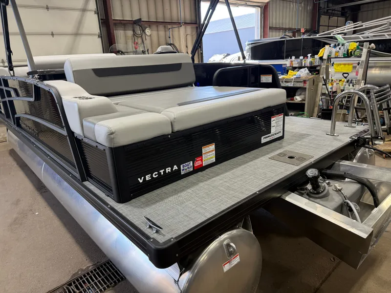 Slide: The Image of Princecraft Vectra 21 RL 2026 - 34