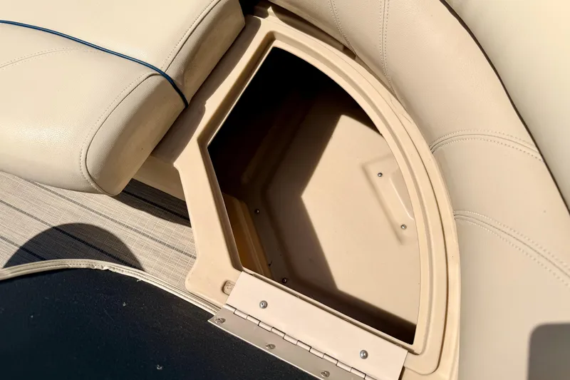Slide: The Image of Storage compartment in 2018 Sylvan 8522 Mirage Fish boat with beige seating. - 29