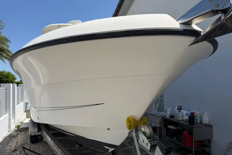 Slide: The Image of 2008 Hydra-Sports Vector 2900 CC boat on trailer, parked outdoors. - 4