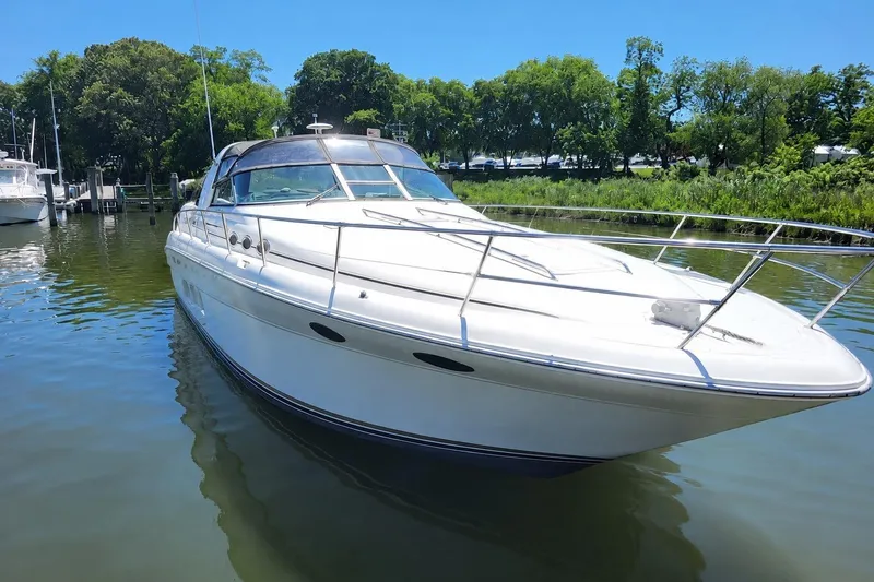 The Image of 1995 Sea Ray Sundancer 370 - 0