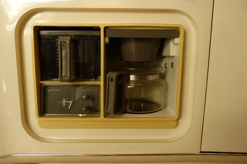 Slide: The Image of Built-in coffee maker on 1995 Sea Ray Sundancer 370 yacht kitchen. - 44