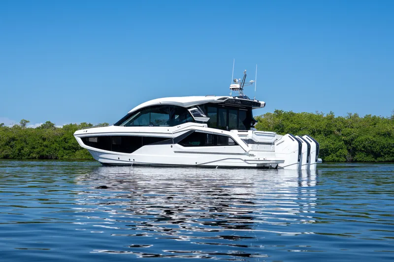 Slide: The Image of Galeon 435 GTO 2026 - 38