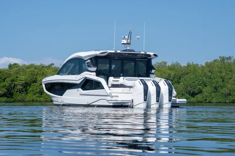 Slide: The Image of Galeon 435 GTO 2026 - 33