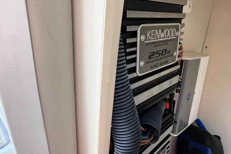 Slide: The Image of Kenwood stereo amplifier in 2002 Formula 330 Sun Sport boat, 250W maximum power. - 25