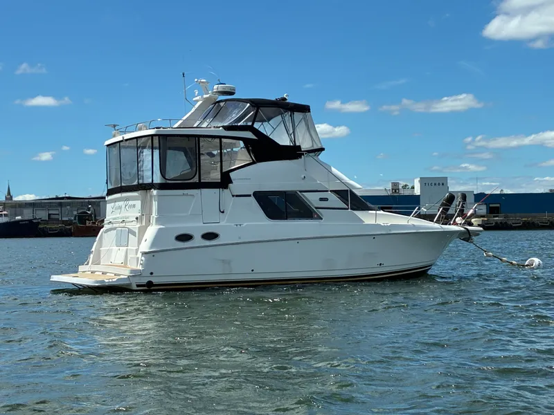 The Image of Silverton 392 Motor Yacht 2001 - undefined