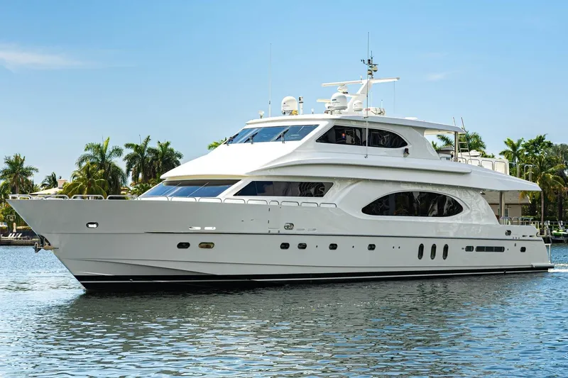 The Image of Luxury 2008 Hargrave Enclosed Skylounge MY yacht cruising on a sunny day. - 0