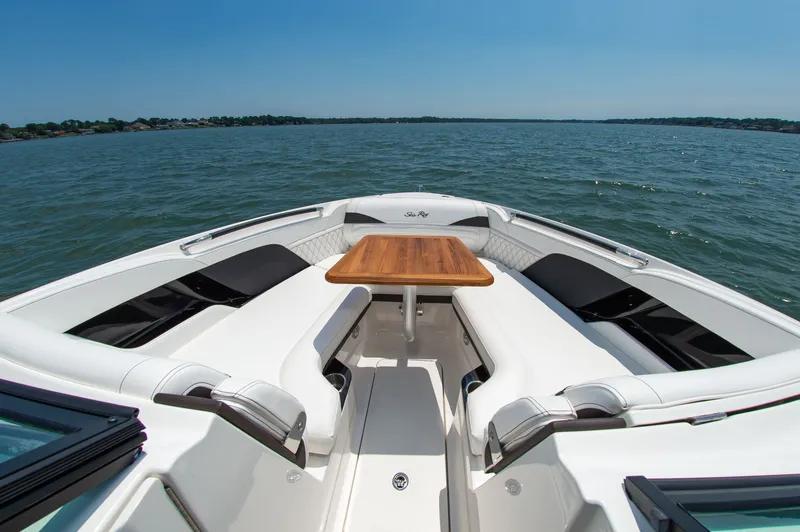 Slide: The Image of Sea Ray SLX 260 2023 - 11