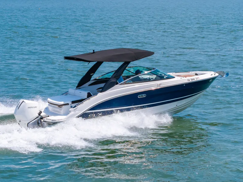 Slide: The Image of Sea Ray SLX 260 2023 - 1