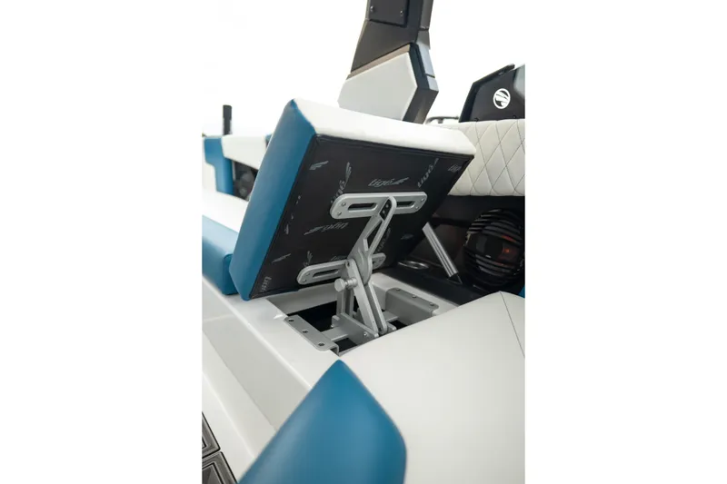 Slide: The Image of 2024 Tigé Z5 boat interior with adjustable seating and modern design features. - 28