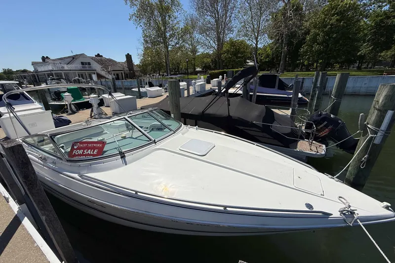The Image of 2001 Formula 280 Sun Sport boat for sale at a marina dock. - 1
