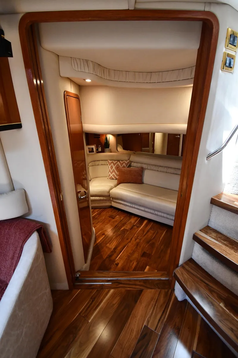 Slide: The Image of Sea Ray Sundancer 460 2000 - 59